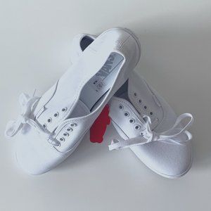 NWT Vans Womens Authentic Shoe sz 8 White
